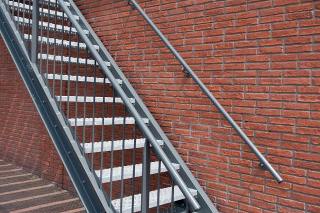 Escada de ferro simples